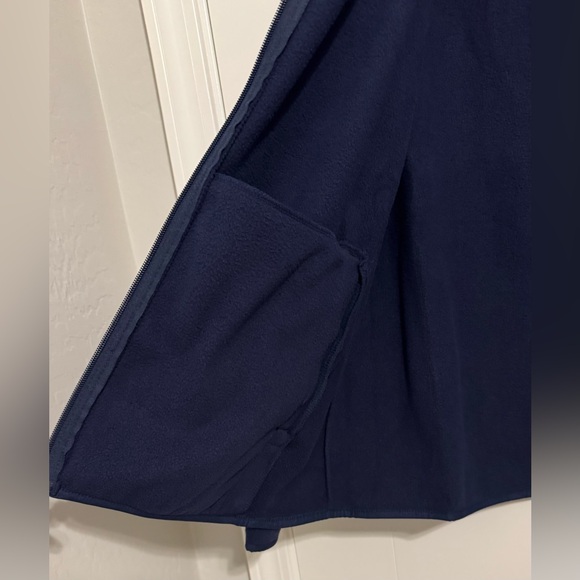 Amazon Essentials men’s blue/black fleece jacket. - Picture 2 of 3